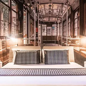 https://aparthotel-meneghino.it-lombardy.com